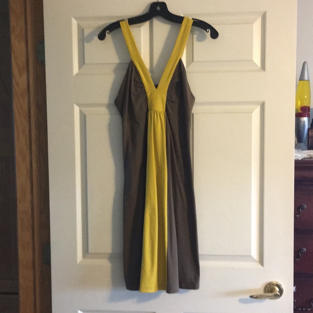Patagonia Brown & Mustard Dress Ladies Medium.